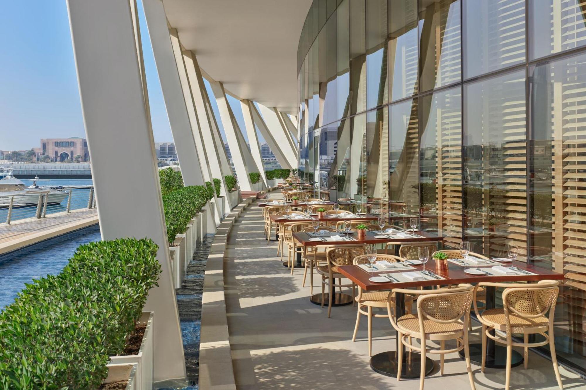 The Abu Dhabi Edition Zewnętrze zdjęcie The Terrace